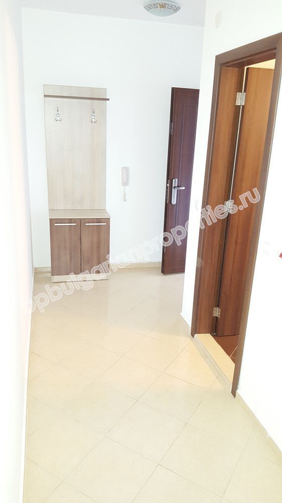 One-bedroom apartment for rent in the complex 