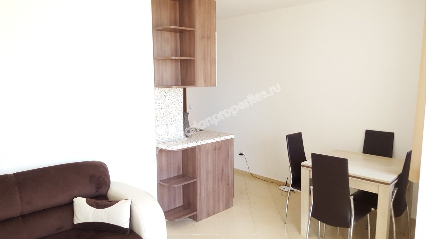 One-bedroom apartment for rent in the complex 