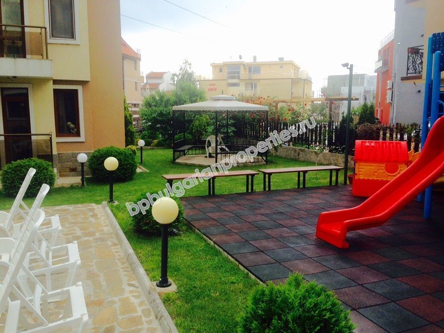 One-bedroom apartment for rent in the complex 