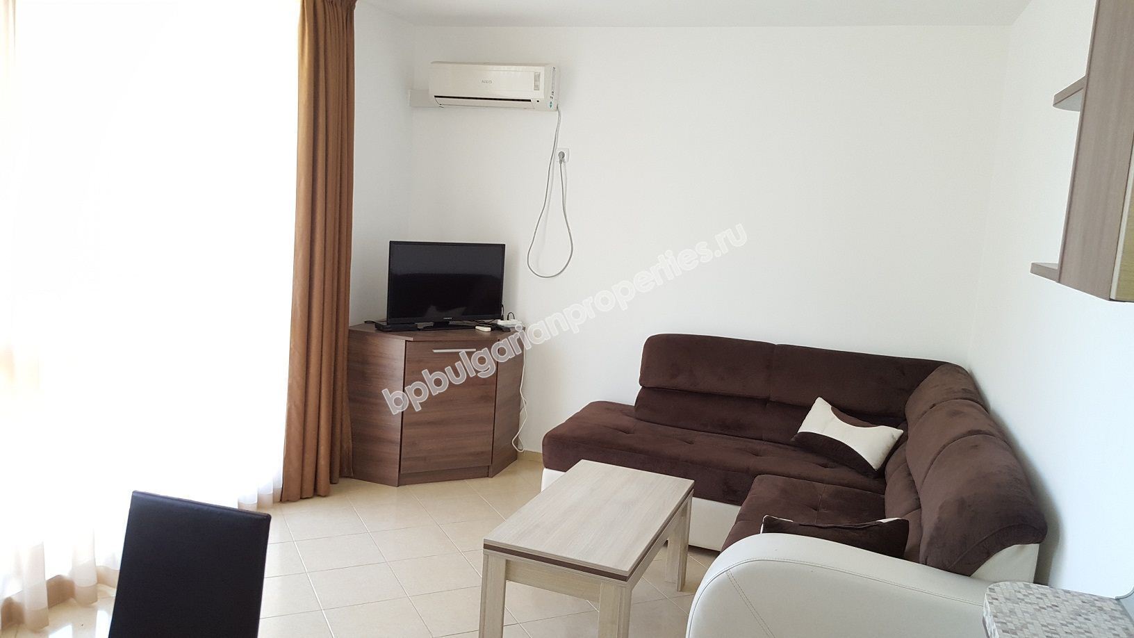 One-bedroom apartment for rent in the complex 