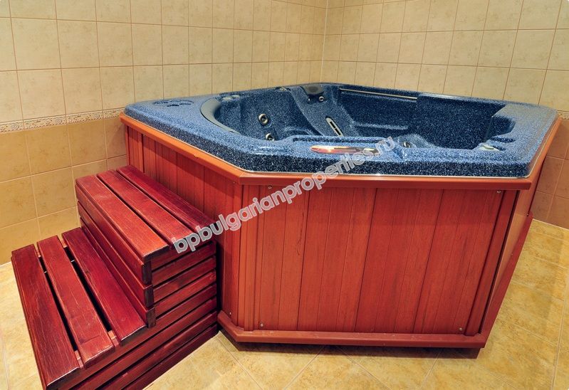 Luxury furnished 2-bedroom apartment for sale close to the beach in the resort Golden Sands Luxury furnished 2-bedroom apartment for sale close to the beach in the resort Golden Sands