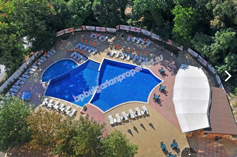 Luxury furnished 2-bedroom apartment for sale close to the beach in the resort Golden Sands Luxury furnished 2-bedroom apartment for sale close to the beach in the resort Golden Sands