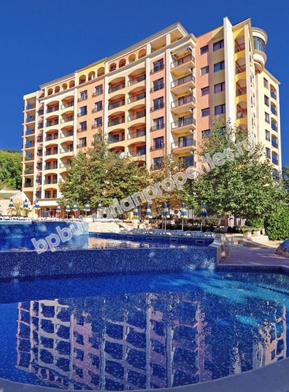 Luxury furnished 2-bedroom apartment for sale close to the beach in the resort Golden Sands Luxury furnished 2-bedroom apartment for sale close to the beach in the resort Golden Sands