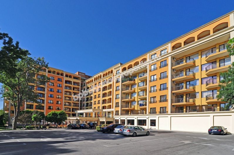 Luxury furnished 2-bedroom apartment for sale close to the beach in the resort Golden Sands Luxury furnished 2-bedroom apartment for sale close to the beach in the resort Golden Sands