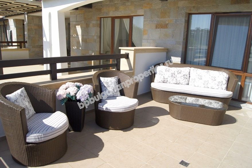 Luxury beachfront one-bedroom apartment for sale in the resort Lozenets Luxury beachfront one-bedroom apartment for sale in the resort Lozenets