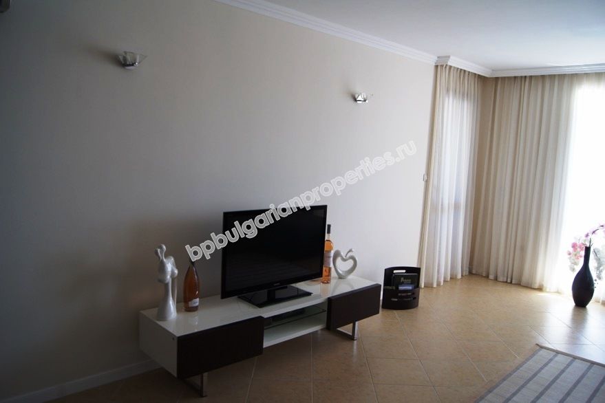 Luxury beachfront one-bedroom apartment for sale in the resort Lozenets Luxury beachfront one-bedroom apartment for sale in the resort Lozenets