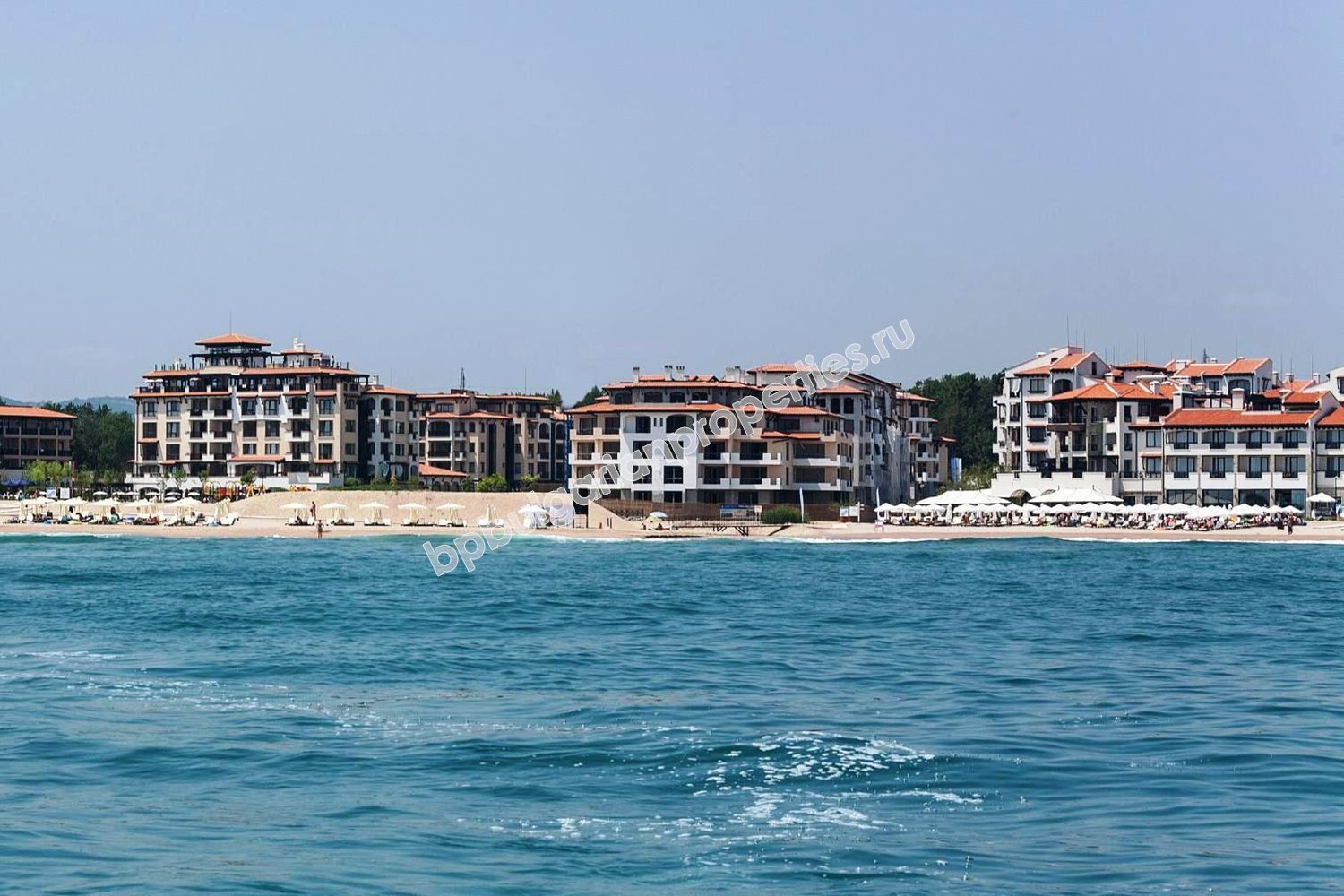 Luxury beachfront one-bedroom apartment for sale in the resort Lozenets Luxury beachfront one-bedroom apartment for sale in the resort Lozenets