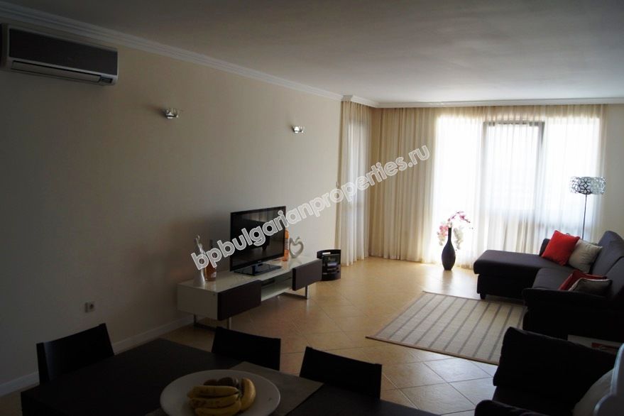 Luxury beachfront one-bedroom apartment for sale in the resort Lozenets Luxury beachfront one-bedroom apartment for sale in the resort Lozenets