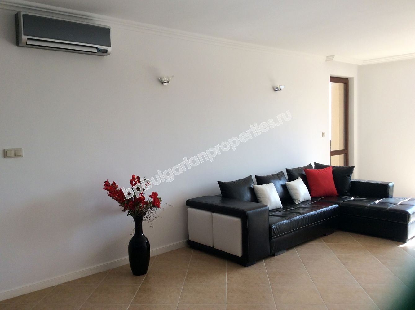 Luxury beachfront one-bedroom apartment for sale in the resort Lozenets Luxury beachfront one-bedroom apartment for sale in the resort Lozenets