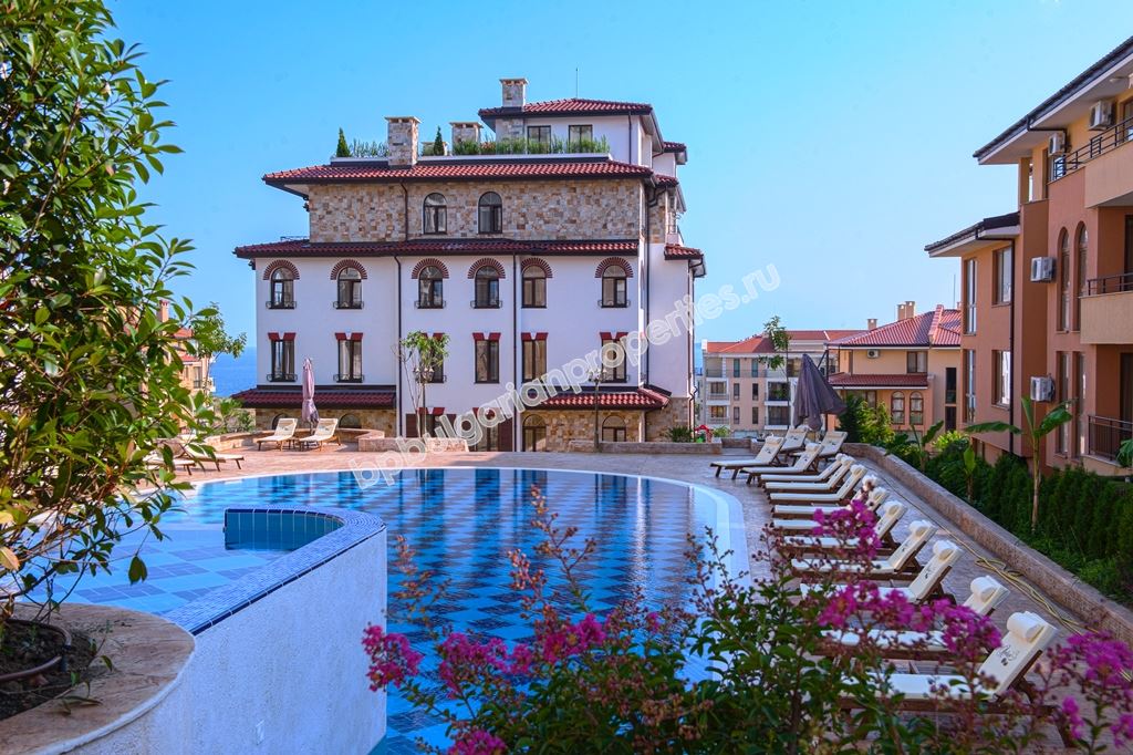 Luxury apartments for sale with sea view in the resort Sveti Vlas