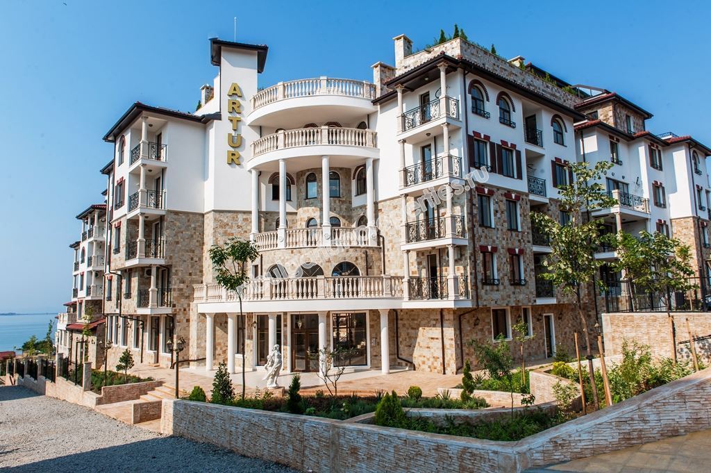 Luxury apartments for sale with sea view in the resort Sveti Vlas