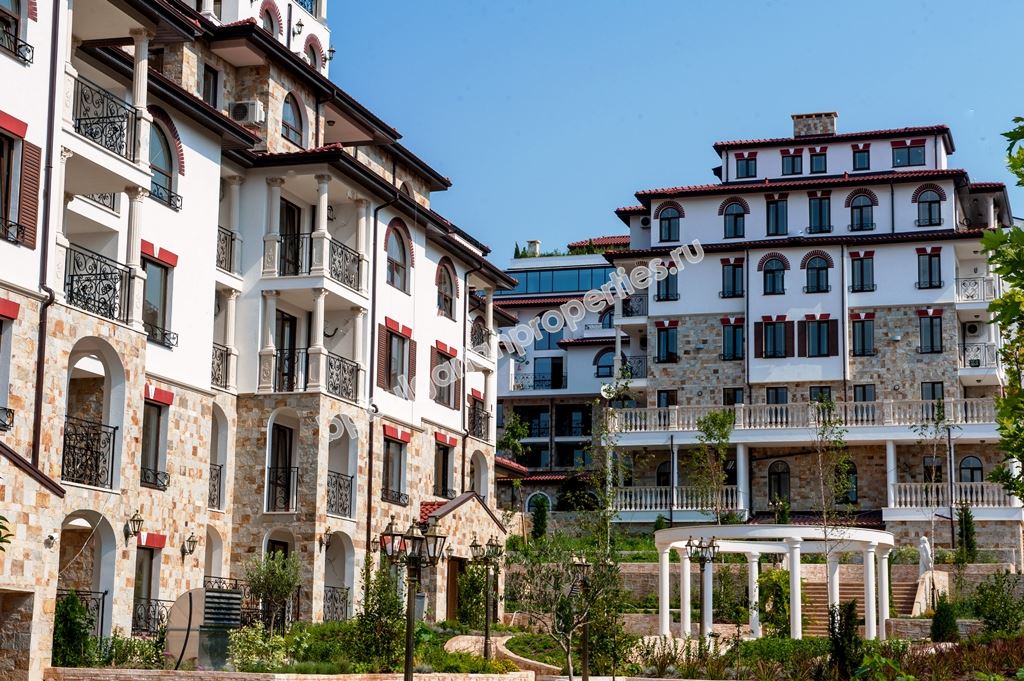 Luxury apartments for sale with sea view in the resort Sveti Vlas