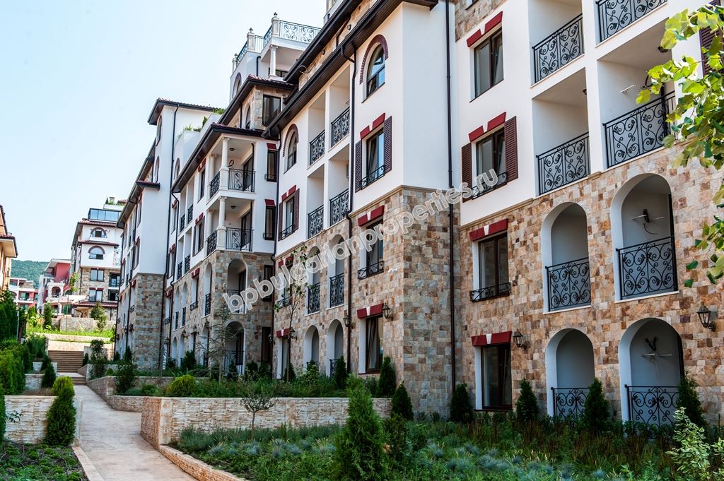 Luxury apartments for sale with sea view in the resort Sveti Vlas