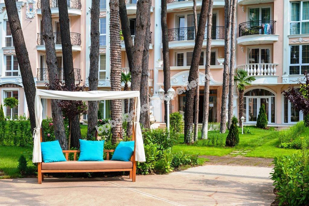 Luxury apartments for sale in the resort Sunny Beach Luxury apartments for sale in the resort Sunny Beach