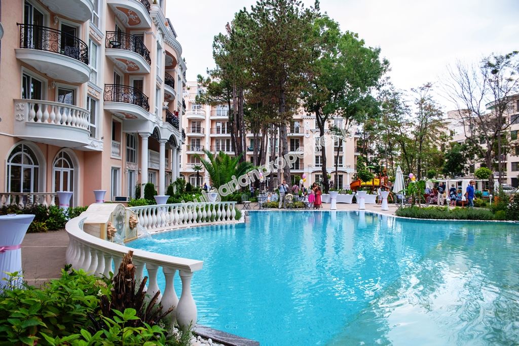 Luxury apartments for sale in the resort Sunny Beach Luxury apartments for sale in the resort Sunny Beach