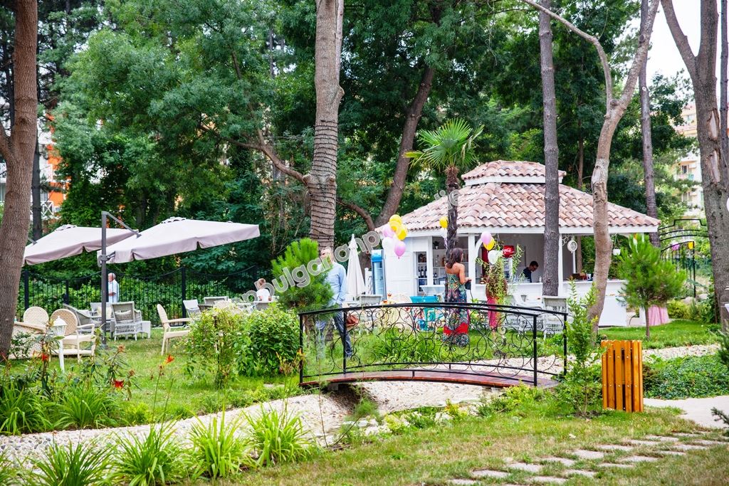 Luxury apartments for sale in the resort Sunny Beach Luxury apartments for sale in the resort Sunny Beach