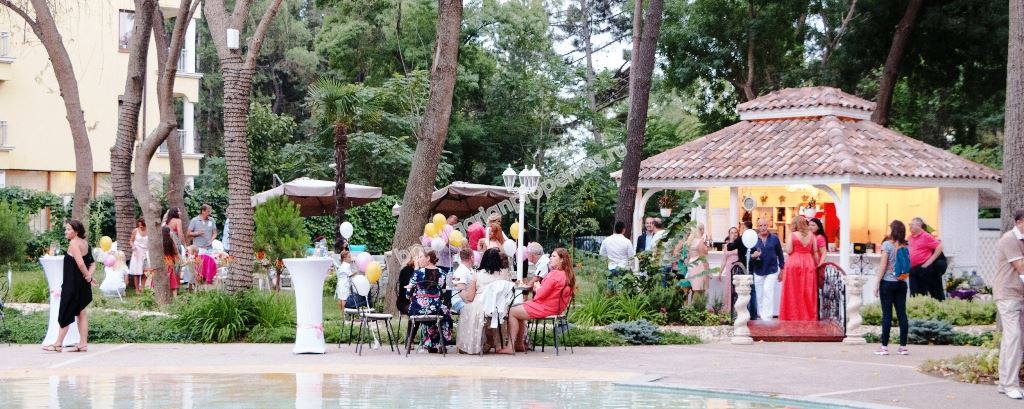 Luxury apartments for sale in the resort Sunny Beach Luxury apartments for sale in the resort Sunny Beach