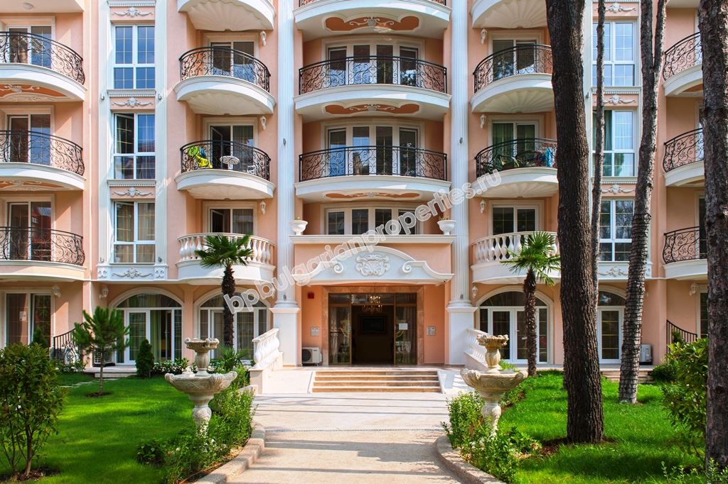 Luxury apartments for sale in the resort Sunny Beach Luxury apartments for sale in the resort Sunny Beach