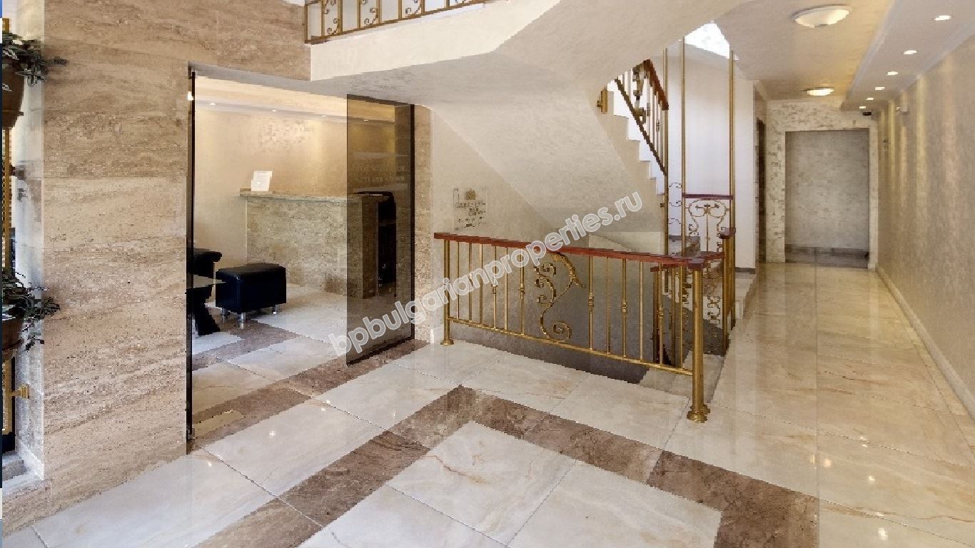 Apartments for sale in a luxury complex close to the beach in the resort Sveti Vlas