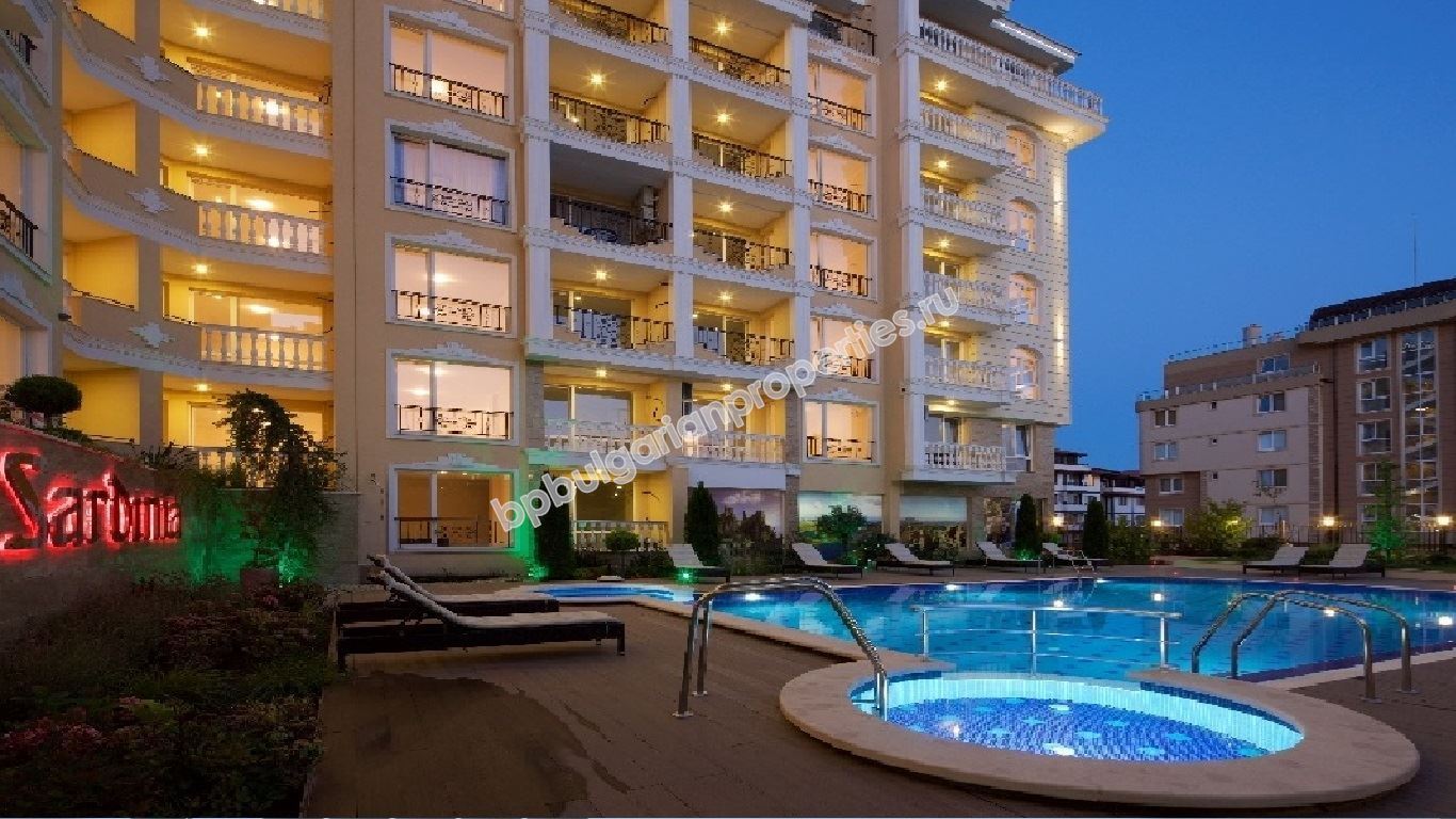 Apartments for sale in a luxury complex close to the beach in the resort Sveti Vlas