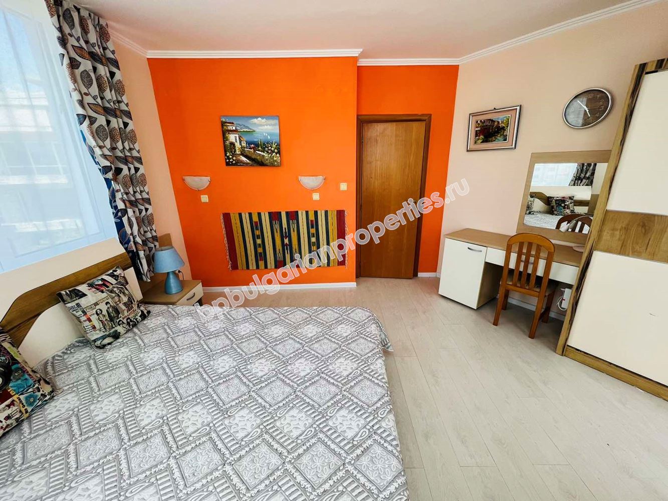 Luxury furnished two-bedroom apartment with sea view for sale in the resort Sveti Vlas Luxury furnished two-bedroom apartment with sea view for sale in the resort Sveti Vlas