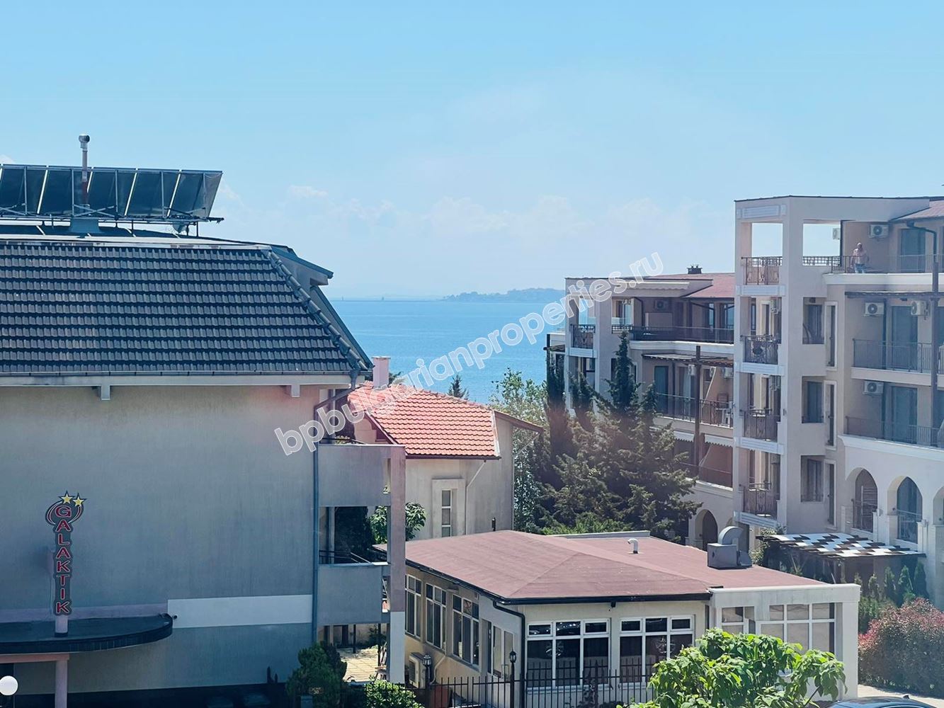 Luxury furnished two-bedroom apartment with sea view for sale in the resort Sveti Vlas Luxury furnished two-bedroom apartment with sea view for sale in the resort Sveti Vlas