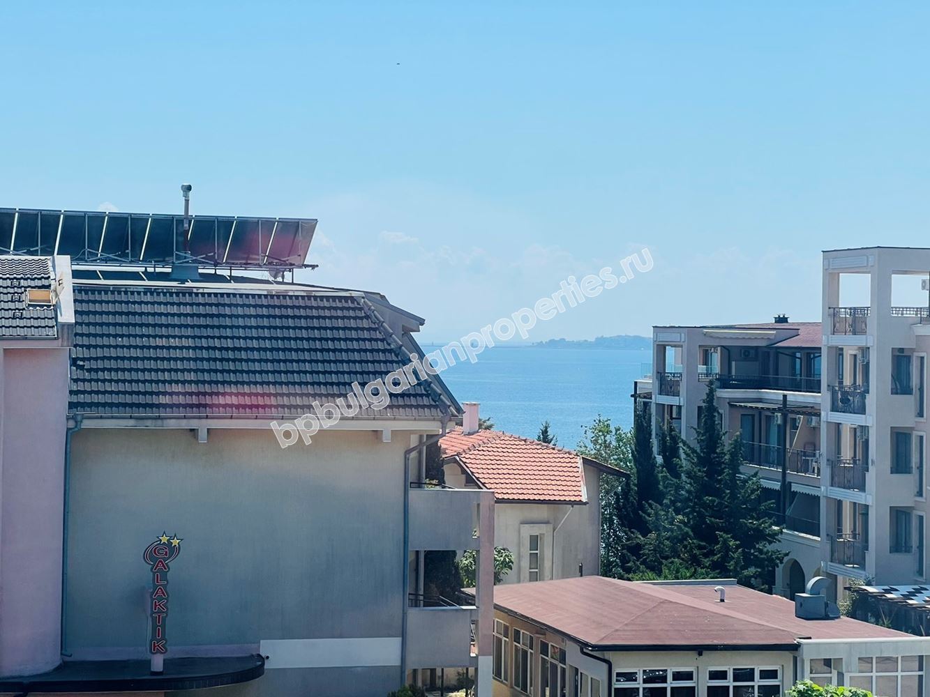 Luxury furnished two-bedroom apartment with sea view for sale in the resort Sveti Vlas Luxury furnished two-bedroom apartment with sea view for sale in the resort Sveti Vlas