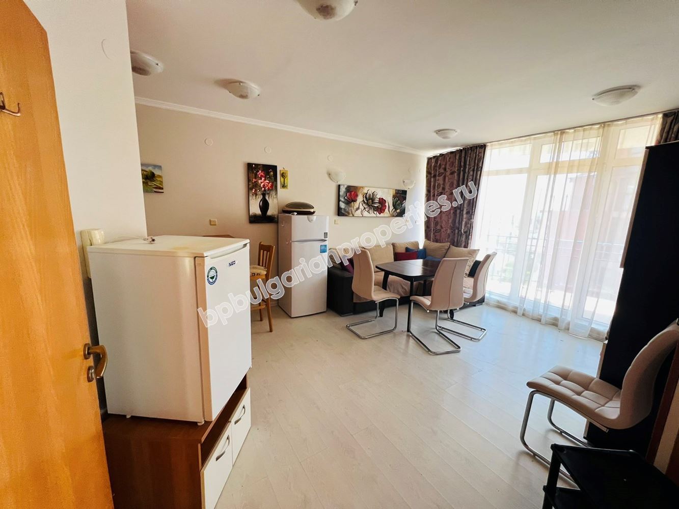 Luxury furnished two-bedroom apartment with sea view for sale in the resort Sveti Vlas Luxury furnished two-bedroom apartment with sea view for sale in the resort Sveti Vlas