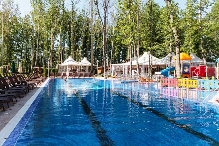 Luxury apartments in a beautiful new complex for sale in the resort Sunny Beach