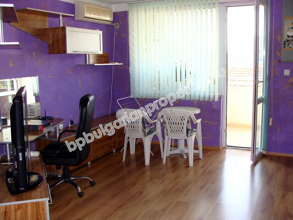 Luxury one-bedroom furnished apartment close to the sea in the resort Pomorie