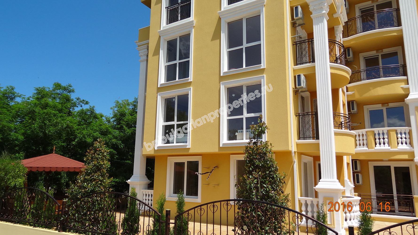 Luxury apartments for sale in the town of Nessebar Luxury apartments for sale in the town of Nessebar