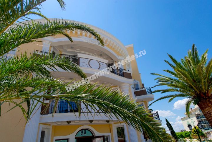 Luxury apartments in a new complex for sale in the resort Sunny Beach