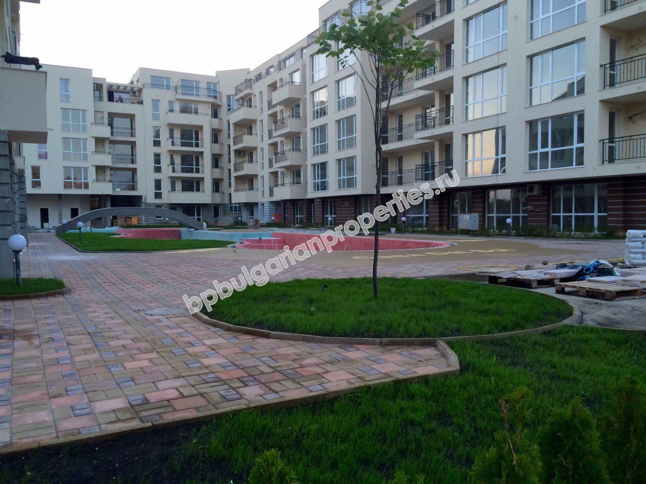 New furnished studio close to the beach for sale in the resort Sunny Beach