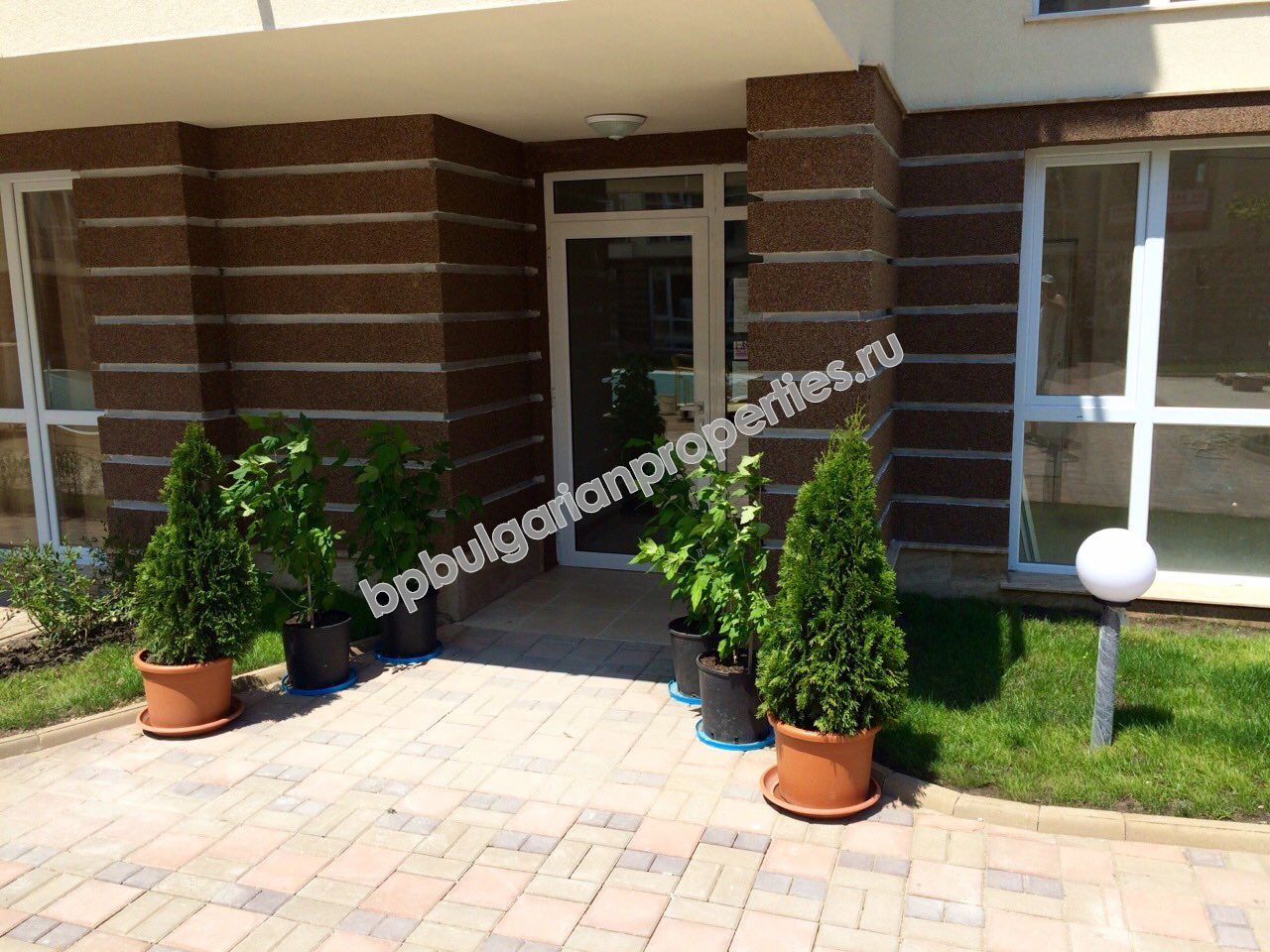 New furnished studio close to the beach for sale in the resort Sunny Beach