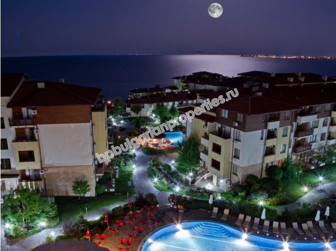 Beachfront luxury apartments for sale in the resort Sveti Vlas