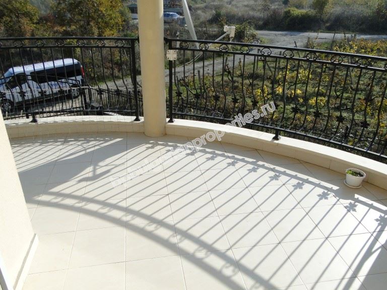 Two-bedroom apartment for sale in the town of Obzor