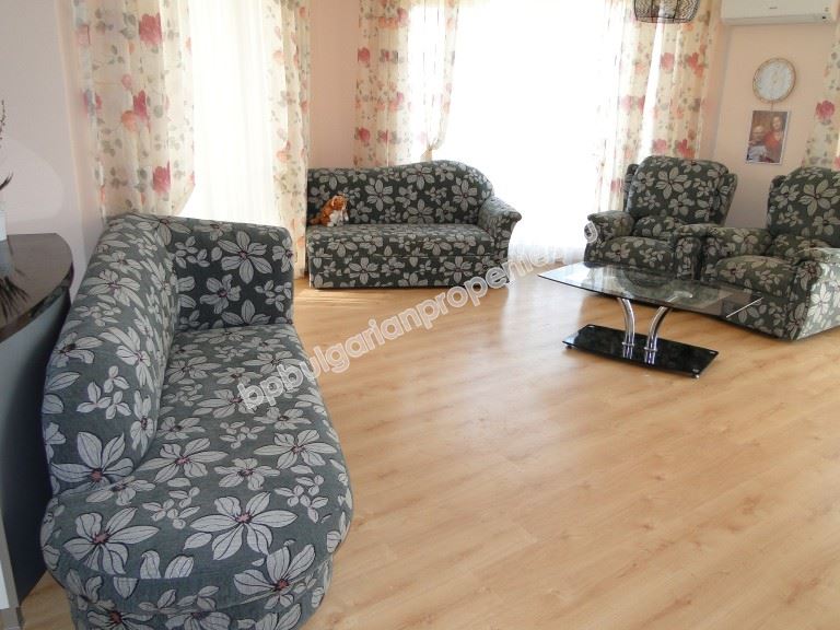 Two-bedroom apartment for sale in the town of Obzor