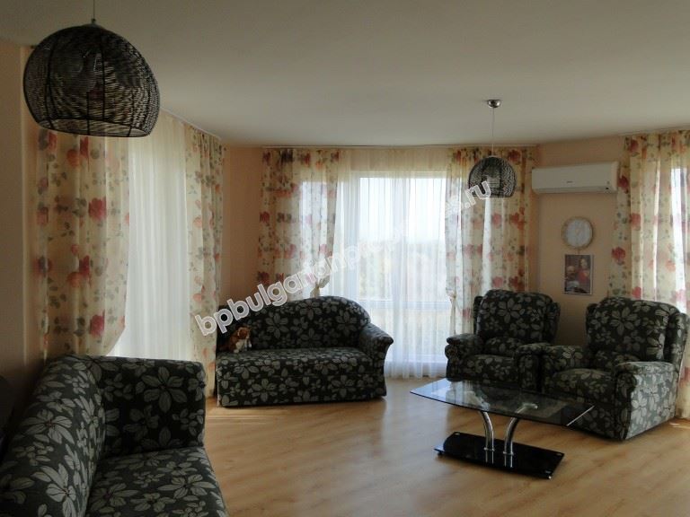 Two-bedroom apartment for sale in the town of Obzor