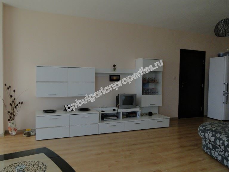 Two-bedroom apartment for sale in the town of Obzor