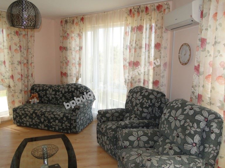 Two-bedroom apartment for sale in the town of Obzor