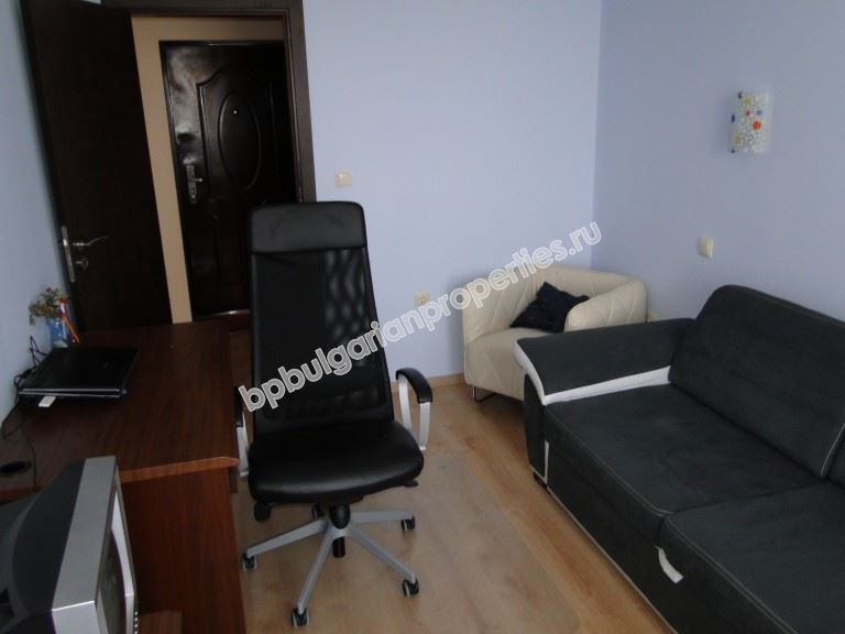 Two-bedroom apartment for sale in the town of Obzor