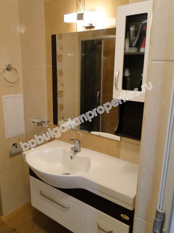 Two-bedroom apartment for sale in the town of Obzor