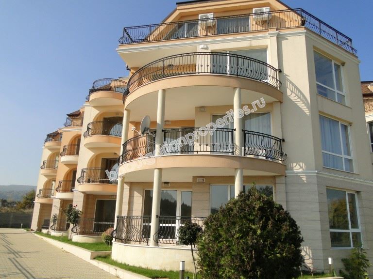 Two-bedroom apartment for sale in the town of Obzor