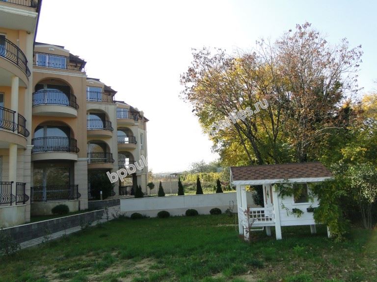Two-bedroom apartment for sale in the town of Obzor
