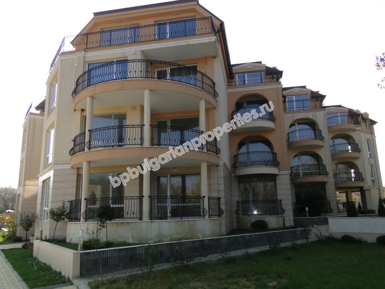 Two-bedroom apartment for sale in the town of Obzor