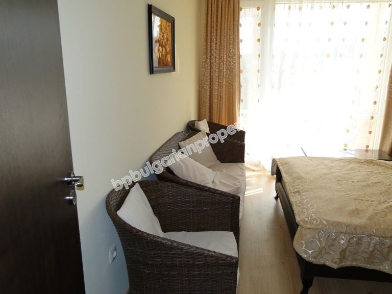 Two-bedroom apartment for sale in the town of Obzor