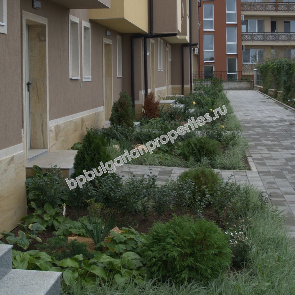 Family townhouses for sale in the resort Chrnomorets