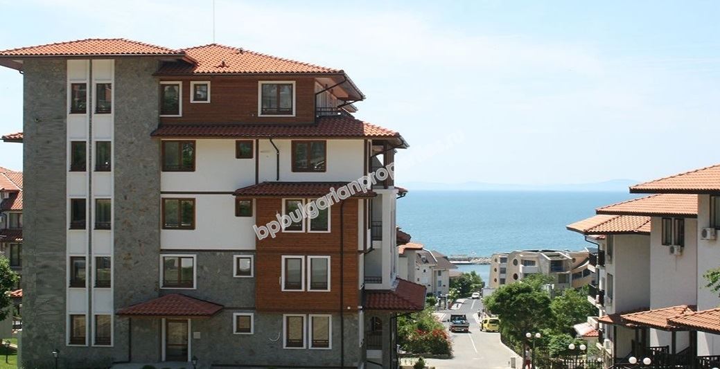 Luxury apartments for sale in a complex in the resort Sveti Vlas