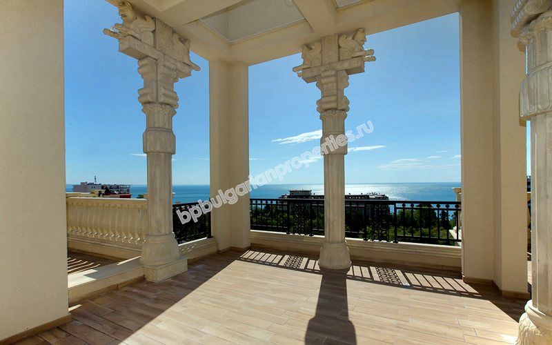 Luxury beachfront apartments for sale in the resort Golden Sands