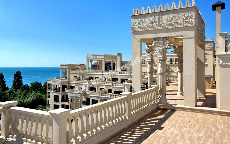 Luxury beachfront apartments for sale in the resort Golden Sands